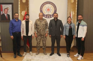 fhgc-elazig-emniyet-muduru-karayel-ile-bir-araya-geldi-u4HQeirJ.jpg