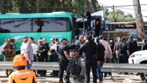 israilde-kamyon-duraga-carpti-en-az-33-yarali-4zxfRqPM.jpg