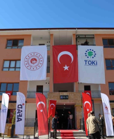kahramanmaras-depremlerinden-etkilenen-elazigda-569-konutun-kuralari-cekildi-zrA7aS3t.jpg