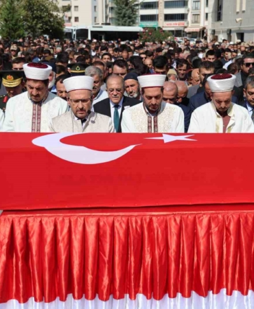 sehit-alan-son-yolculuguna-ugurlandi-TdB2Z6sX.jpg