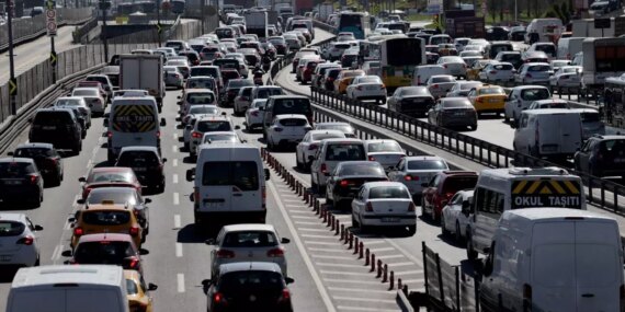 Sürücülerin dikkatine! Trafik cezalarına yüzde 45 oranında zam geliyor Sürücülerin dikkatine! Trafik cezalarına yüzde 45 oranında zam geliyor