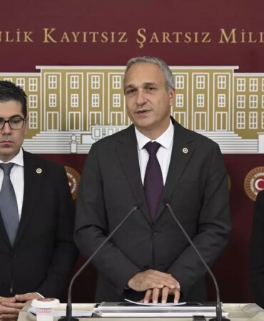 chpden-tbmmye-okullarda-ucretsiz-ogle-yemegi-kanun-teklifi-fcSt8F6J.jpg