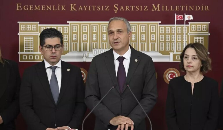 chpden-tbmmye-okullarda-ucretsiz-ogle-yemegi-kanun-teklifi-fcSt8F6J.jpg