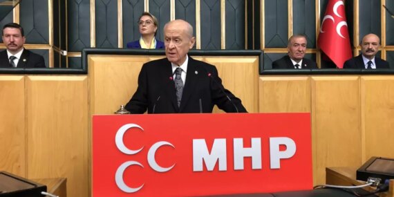 Devlet Bahçeli: "Barış İçin Kararlıyız, Milli Birliğimizden Taviz Vermeyiz" Devlet Bahçeli: “Barış İçin Kararlıyız, Milli Birliğimizden Taviz Vermeyiz”