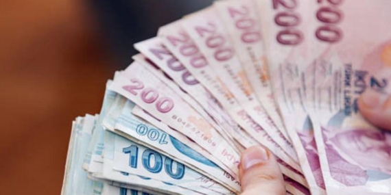 Ehliyet ve pasaport yenileme harçları cep yakacak: Büyük zam öncesi kuyruk oluştu Ehliyet ve pasaport yenileme harçları cep yakacak: Büyük zam öncesi kuyruk oluştu