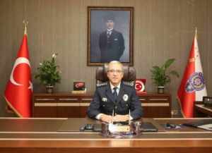 elazig-il-emniyet-muduru-adnan-karayelin-aci-gunu-pVA6hVvT.jpg