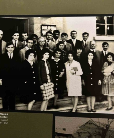 elazig-kent-muzesinde-duygusal-anlar-annesi-ve-teyzesinin-fotograflarini-gorunce-sok-oldu-OUwgy86z.jpg