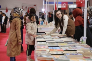 elazig-kitap-fuari-son-gununde-yogun-ilgi-goruyor-misFlUSe.jpg