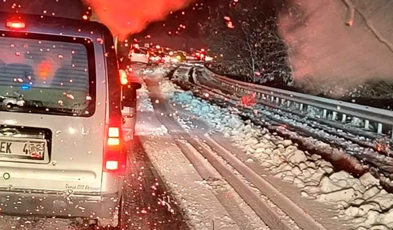 elazig-malatya-kara-yolu-trafi_1732476383_iC9Tcz.jpg