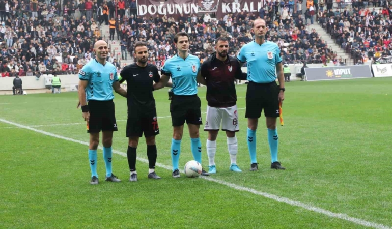 elazig-takimlarinin-maclarini-yonetecek-hakemler-aciklandi-RnLsPUGg.jpg