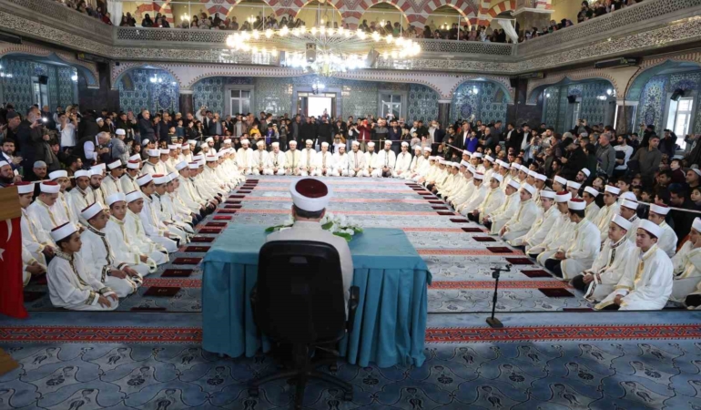 elazigda-129-hafiz-icin-coskulu-icazet-toreni-Thw2iZry.jpg