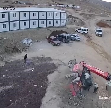 elazigda-2-gencin-hayatini-kaybettigi-feci-kazanin-goruntuleri-ortaya-cikti-PZAeHHLJ.jpg