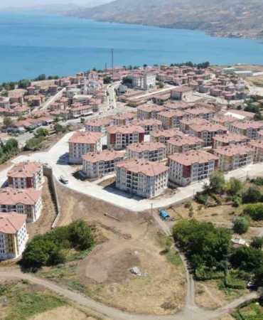 elazigda-2020-depremzedeleri-icin-yeni-kuralar-cekildi-302-aile-evlerine-kavustu-BATj4TO9.jpg