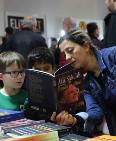 elazigda-5-kitap-fuari-kapilarini-ziyaretcilere-acti-P3icat5g.jpg