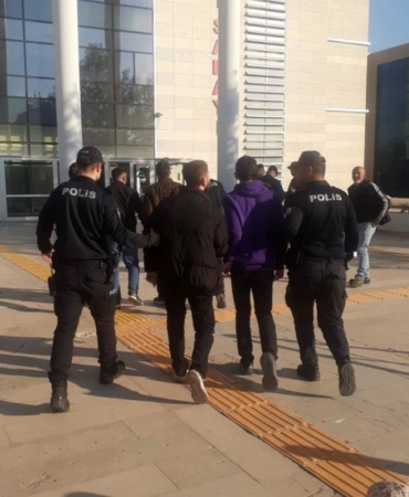 elazigda-aranan-7-supheli-yakalandi-RQOLzwCl.jpg