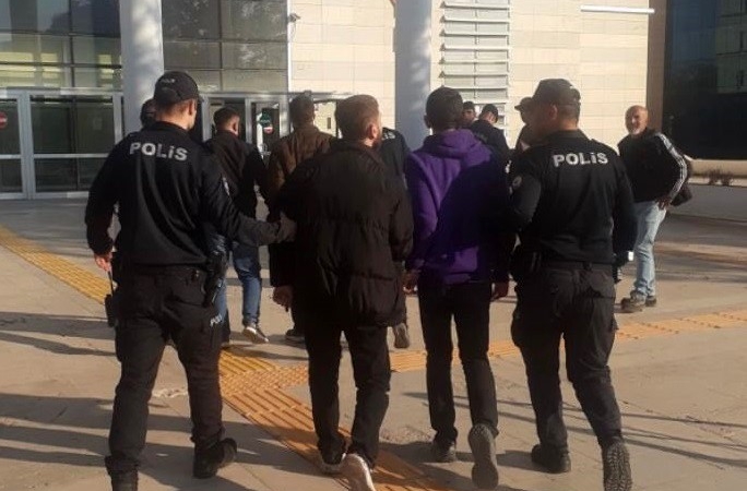 elazigda-aranan-7-supheli-yakalandi-RQOLzwCl.jpg