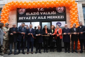 elazigda-beyaz-ev-aile-merkezi-torenle-hizmete-acildi-rb7wbOQV.jpg