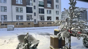 elazigda-egitime-kar-engeli-okullar-bir-gun-tatil-edildi-rQkqOc9U.jpg