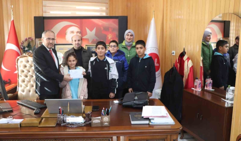 elazigda-filistin-icin-bagislar-devam-ediyor-H923Vg3n.jpg