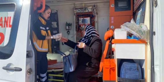 Elazığ’da halk otobüsü ile tır çarpıştı: 6 yaralı Elazığ’da halk otobüsü ile tır çarpıştı: 6 yaralı