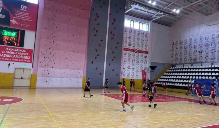 elazigda-hentbol-ve-gures-musabakalari-tamamlandi-nTFdjNlt.jpg