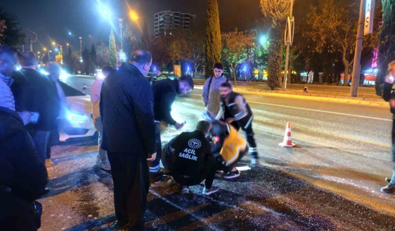 elazigda-otomobilin-carptigi-sahis-yaralandi-pp7QZJE7.jpg