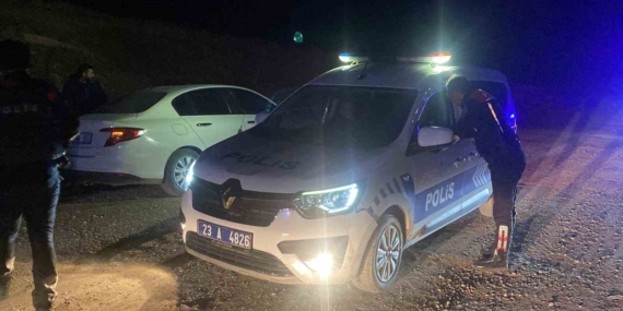 Elazığ’da Polis Memurunu Yaralayan Şüpheli Tutuklandı Elazığ’da Polis Memurunu Yaralayan Şüpheli Tutuklandı