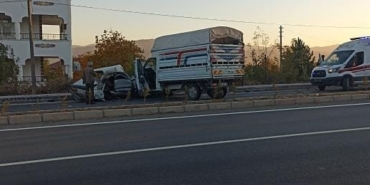 elazigda-trafik-kazasi-1-olu-1-yarali-BRYCGzLX.jpg