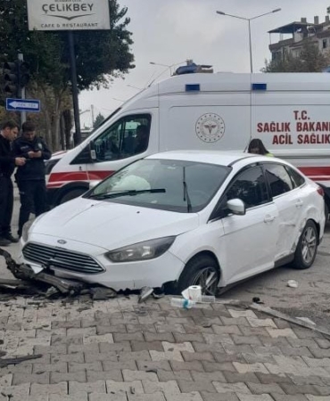 elazigda-trafik-kazasi-2-yarali-aIurCM7S.jpg