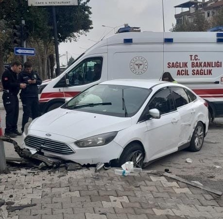 elazigda-trafik-kazasi-2-yarali-aIurCM7S.jpg