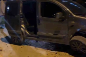 elazigda-trafik-kazasi-ticari-arac-ile-otomobil-carpisti-1-kisi-yaralandi-7Am1OjPl.jpg