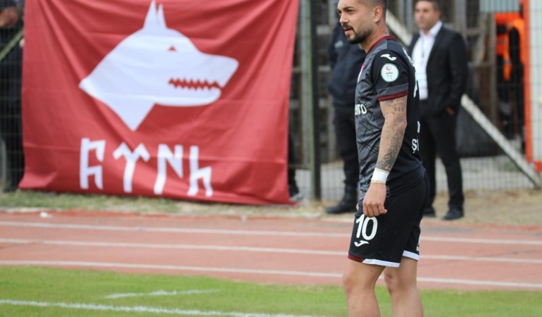 elazigsporun-yildizi-beykan-simsekten-10-gole-dogrudan-katki-E3FkFnS1.jpg