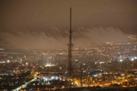 harputta-kar-ve-sis-buyuledi-tarihi-mahalle-kartpostallik-goruntuler-sunuyor-RAIFHYVF.jpg
