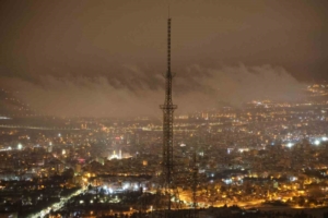 harputta-kar-ve-sis-buyuledi-tarihi-mahalle-kartpostallik-goruntuler-sunuyor-RAIFHYVF.jpg