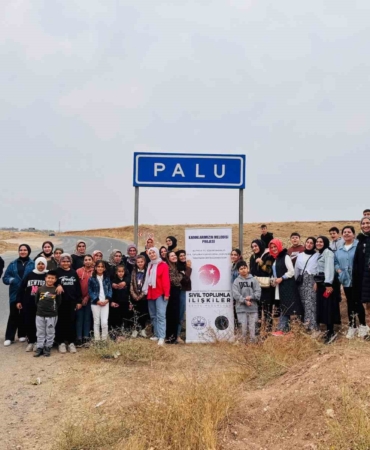 kadinlar-palu-ilcesini-gezdi-WuqAiP4k.jpg