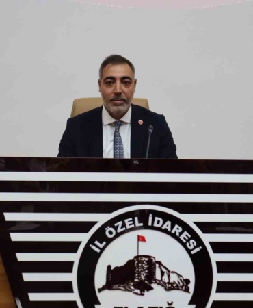 makam-araci-yerine-ozel-aracini-kullanip-kamuda-tasarrufa-ornek-oluyor-RceOVl5a.jpg