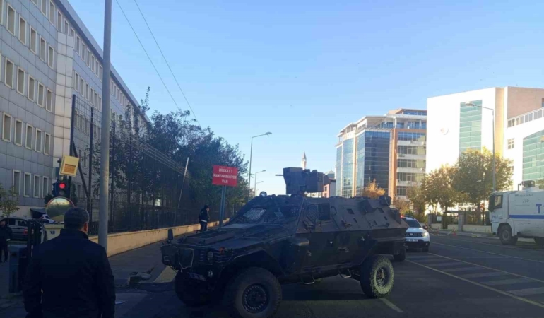 narin-guran-cinayeti-davasi-3uncu-gununde-devam-ediyor-sanik-ve-taniklar-adliyeye-getirildi-WjciRMR9.jpg