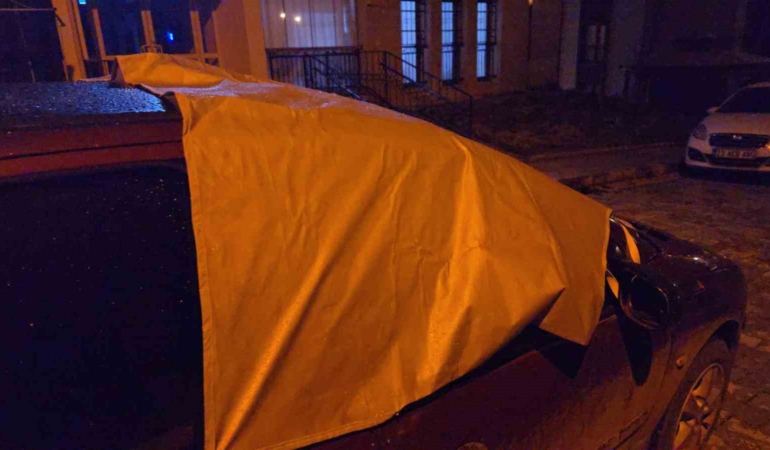soguk-hava-arac-camlarini-dondurdu-d7RX6GSR.jpg