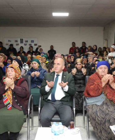 vali-numan-hatipoglu-elazigdaki-ahiska-turkleri-ile-bir-araya-geldi-NjRjW2yQ.jpg