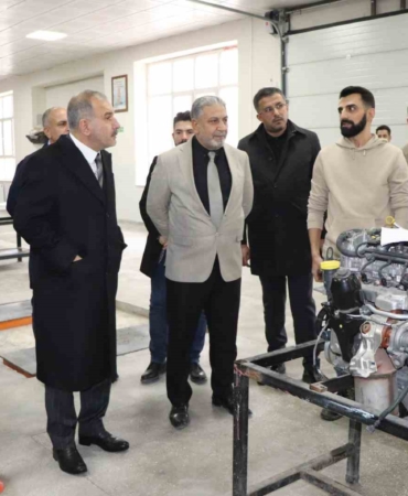 baskan-alan-meslek-liselerini-cazip-hale-getirmeliyiz-52ipIH9X.jpg