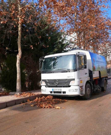 elazig-belediyesi-ekipleri-kentin-dort-bir-yaninda-yogun-mesaisini-surduruyor-47ldZE1P.jpg