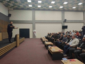 elazigda-aile-sirketlerinde-kurumsallasma-konferansi-7fhMX5YG.jpg