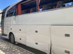 elazigda-alkollu-sahis-kacirdigi-otobusle-korku-sacti-30-araca-zarar-verdi-964w3bOQ.jpg