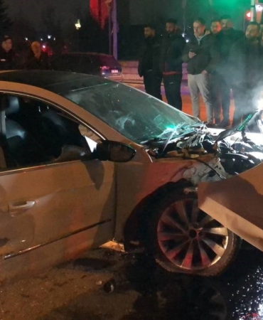 elazigda-alkollu-suruculerin-karistigi-trafik-kazasinda-4-kisi-yaralandi-RBV6niev.jpg