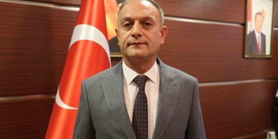 Elazığ’da Ambulansa ‘Fermuar Sistemi’ ile Yol Verildi: Sağlık Müdüründen Teşekkür Elazığ’da Ambulansa ‘Fermuar Sistemi’ ile Yol Verildi: Sağlık Müdüründen Teşekkür