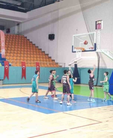 elazigda-basketbol-u14-yerel-lig-mucadelesi-sona-erdi-ExUGGu2v.jpg