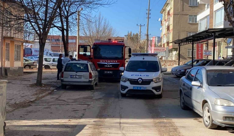 elazigda-bir-evde-cikan-yangin-kisa-surede-sonduruldu-w6ReJ8Jj.jpg