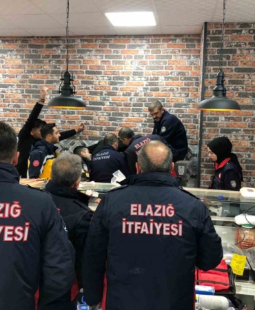 elazigda-elini-kiyma-makinesine-kaptiran-calisani-itfaiye-ekipleri-kurtardi-mbLzKKCH.jpg