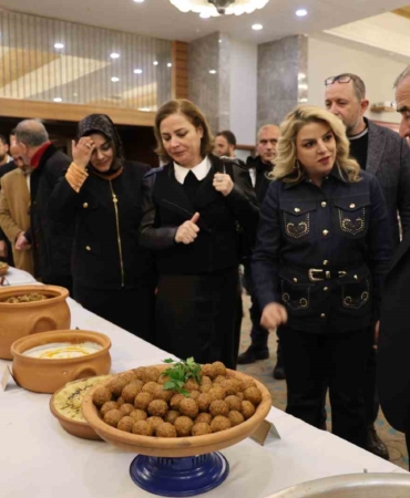 elazigda-harput-saray-yemekleri-tanitildi-76-farkli-lezzet-goz-doldurdu-D5nyVMWe.jpg