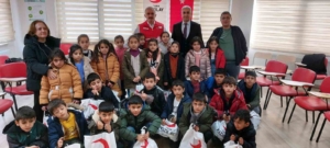 elazigda-ilkokul-ogrencilerinden-anlamli-ziyaret-VhrgbWhy.jpg